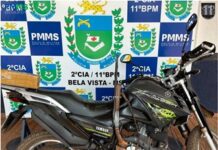Ação Rápida da PM prende autores de roubo, de posse irregular de arma de fogo, de trafico de drogas e recupera motocicleta.