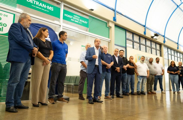 Entrega-CNH-Venezuelano-Foto-Joao-Garrigo-1-730x480