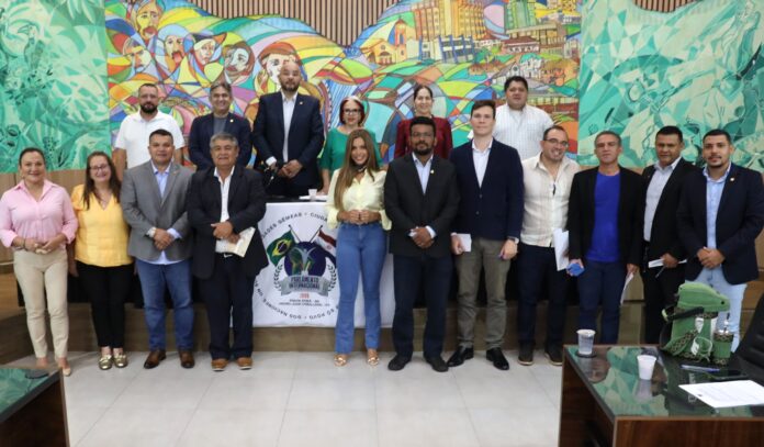 PARLIM-foi-palco-de-relevantes-debates-durante-todo-o-ano-de-2025--696x407