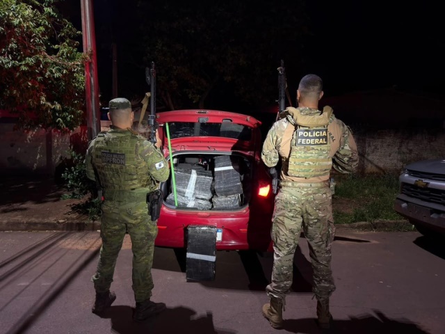 15284_mundo-novo-pf-e-bpfron-prendem-duas-pessoas-com-329-kg-de-maconha-24e38106 (1)
