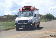 Motorista morre após carro invadir pista contrária e bater em caminhão